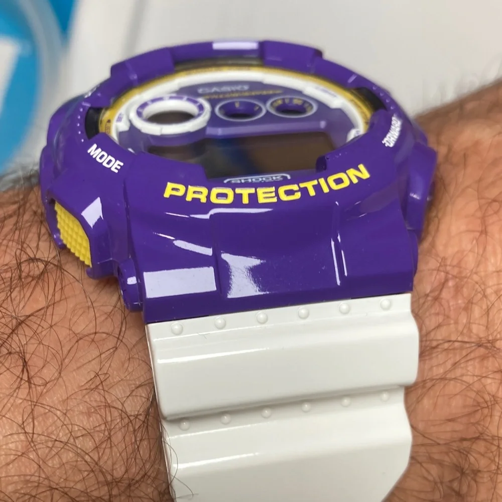 Casio Gshock GD120CS, crazy color series, Lakers colors, working battery